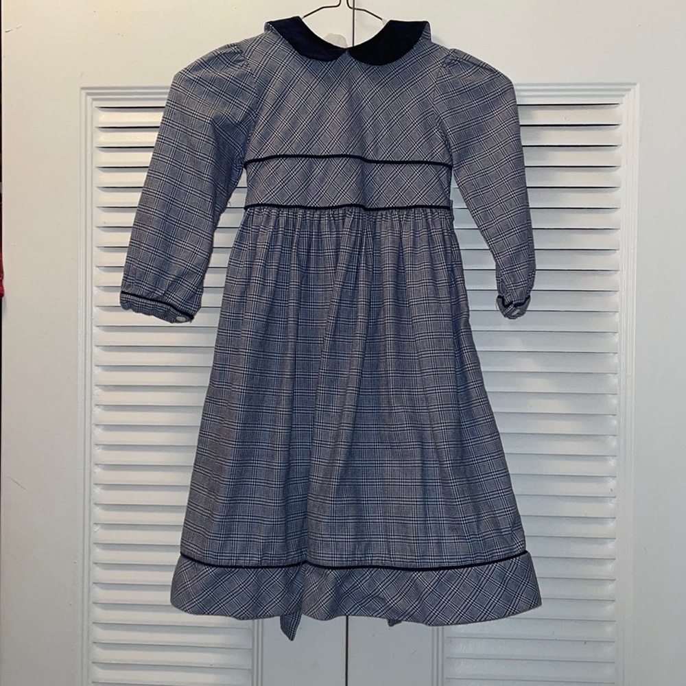 Beautiful Sophie Detts navy plaid long sleeve dress SZ 4T -ties in back.